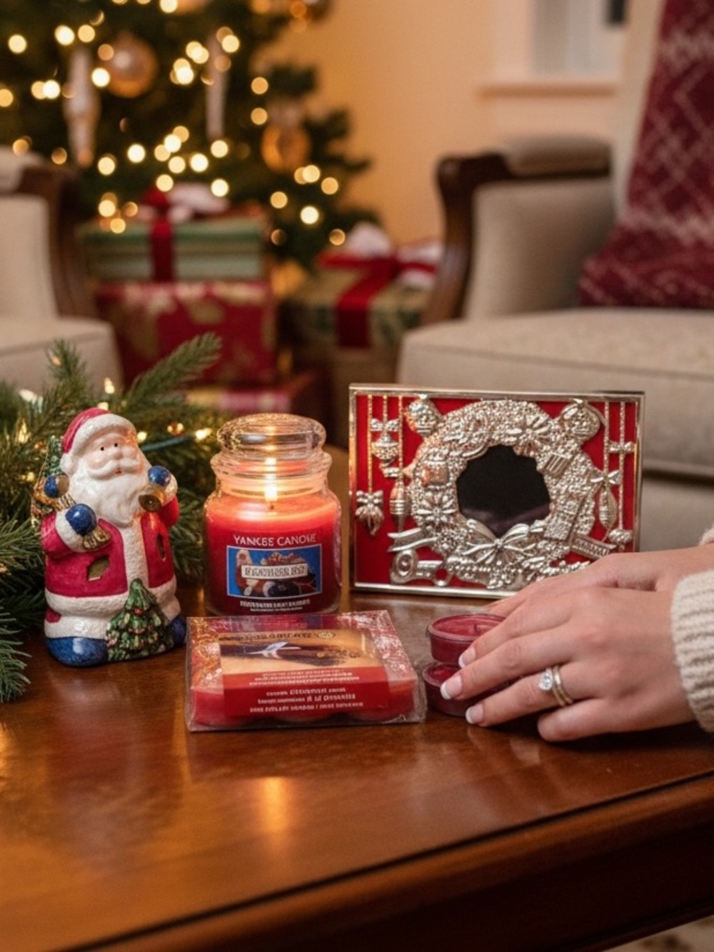 🎅🧑‍🎄🎄🎁NEW. Four festive unused holiday items!